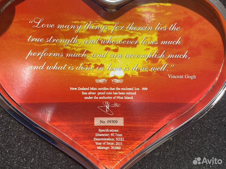 Колекционная серебряная монета