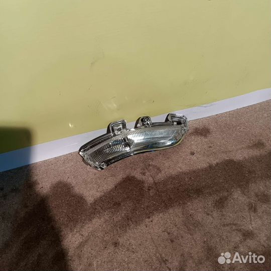 Повторитель в правое зеркало Renault Arkana