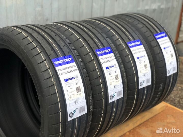 Windforce Catchfors UHP 235/40 R18 98W