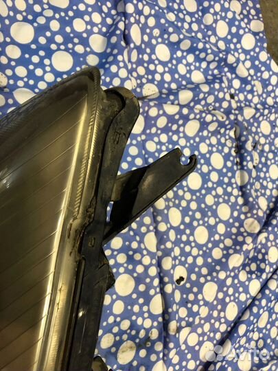 Фары Toyota Avensis 2003