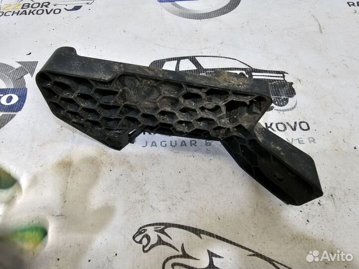 Крепление радара Range Rover Velar L560