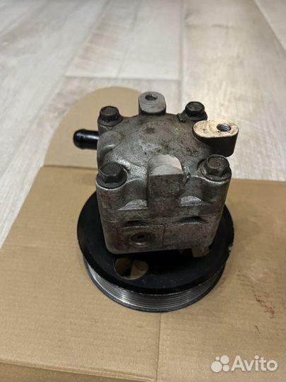 Насос гура Ниссан Теана J32 Мурана