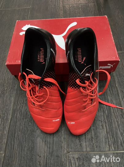 Футбольные бутсы puma