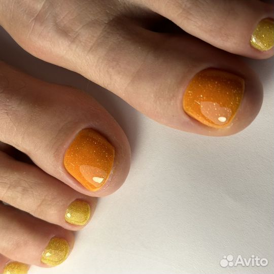 Маникюр и педикюр на дому