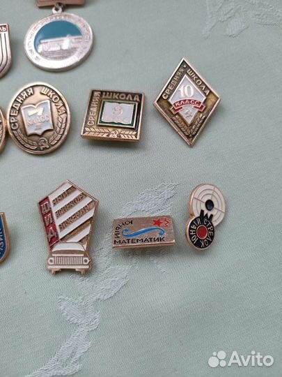Значки СССР школьной тематики