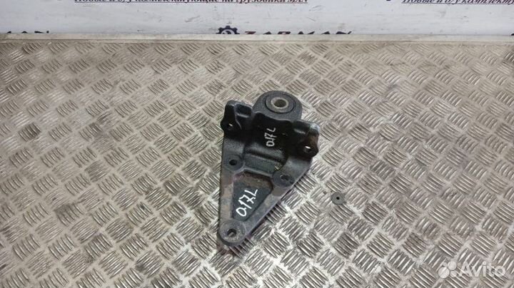 Кронштейн крепления передней рессоры левый Man Tgs