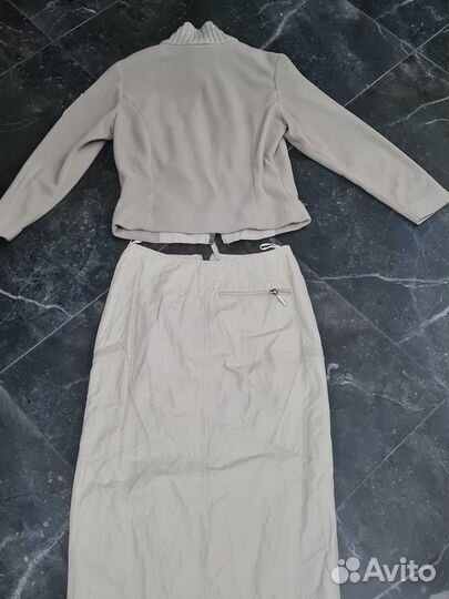 Спортивный костюм женский