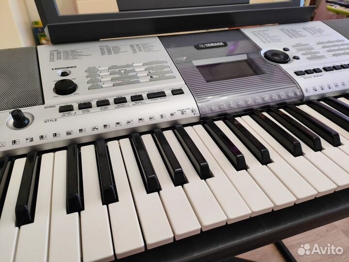Синтезатор Yamaha PSR-E403