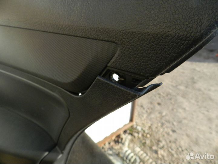 Обшивка двери задней правой Skoda Rapid