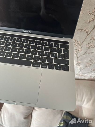 Macbook PRO 13 Retina Touch Bar i7 3.3ghz/16gb