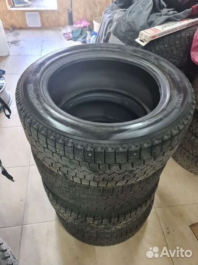 Yokohama 126S 215/55 R16