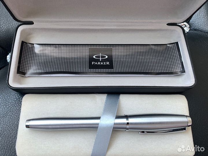 Перьевая ручка Parker Urban F200