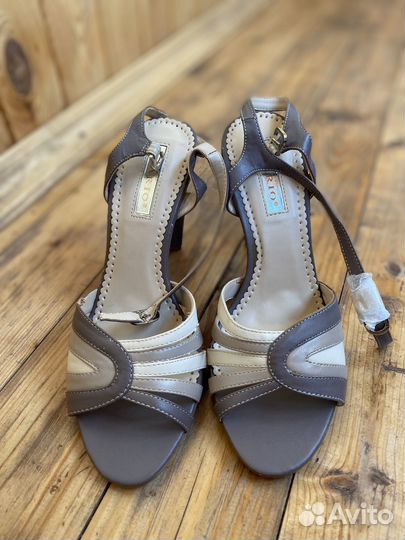 Босоножки женские 37 размер