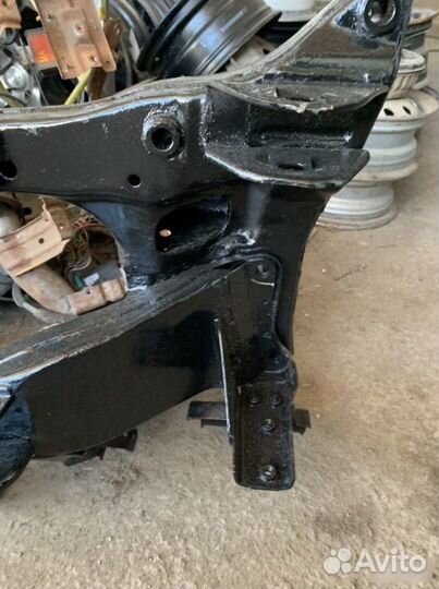 Подрамник задний Mitsubishi Outlander