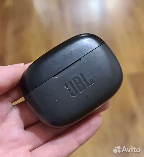 Кейс от наушников jbl tws 200