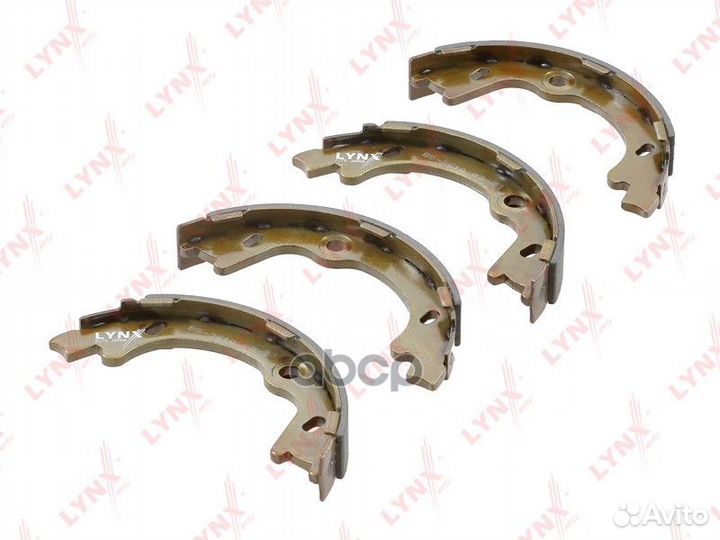 Барабанные тормозные колодки зад прав/лев B