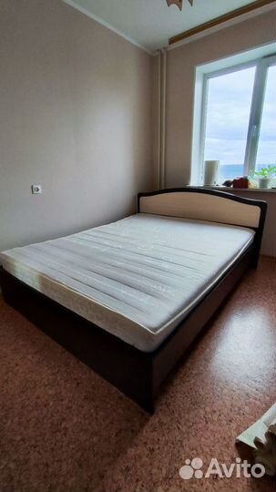 Кровать двухспальная 160 х 200 + матрац