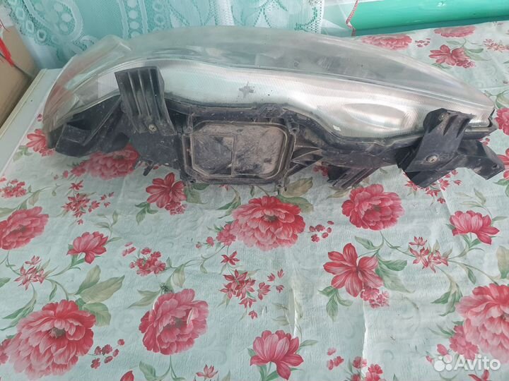 Фара передняя правая toyota corolla е150