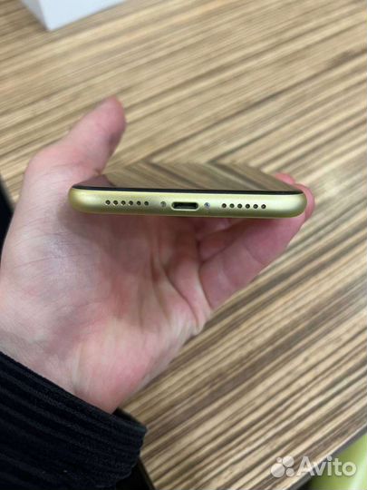 iPhone 11, 256 ГБ