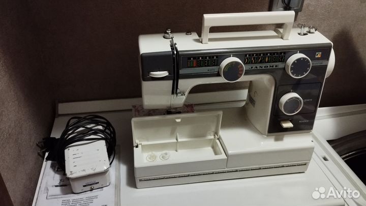 Швейная машина Janome 392 anna