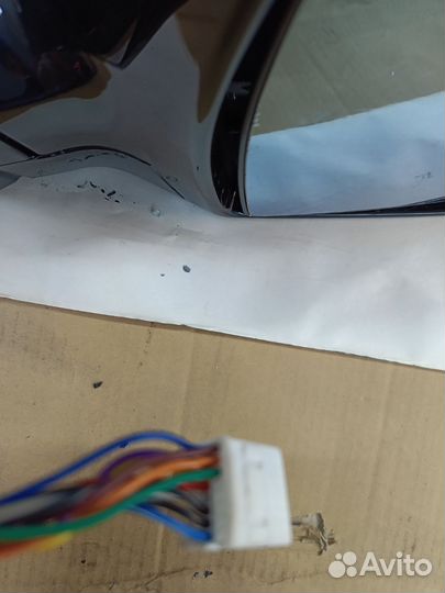 Зеркало правое