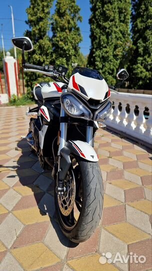 Triumph Street Triple