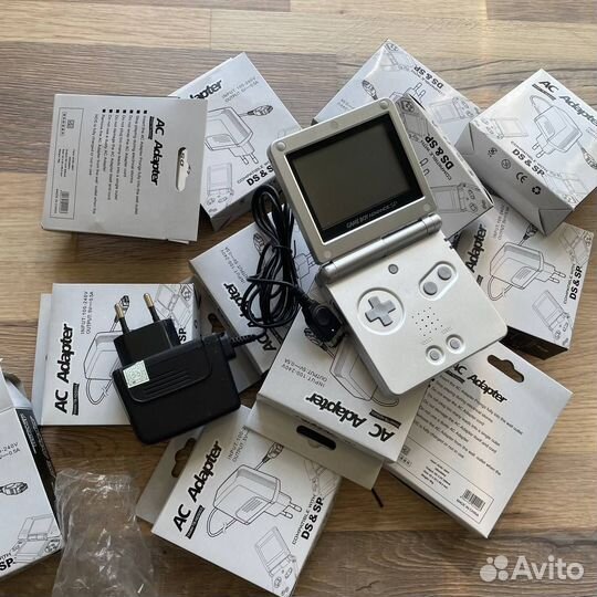 Зарядка Game Boy Advance SP