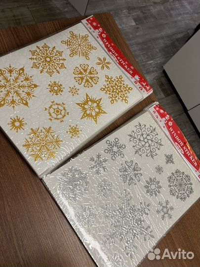 Наклейки снежинки