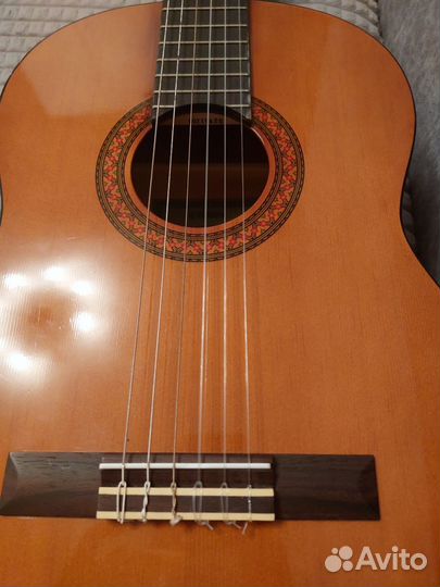 Классическая гитара yamaha c40