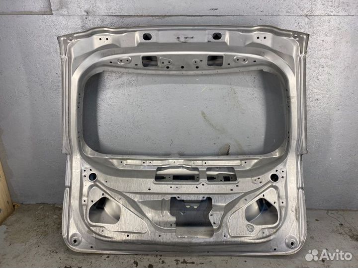 Крышка багажника Mitsubishi Outlander 3