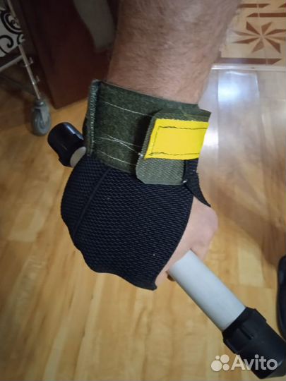 Перчатка реабилитационная после инсульта