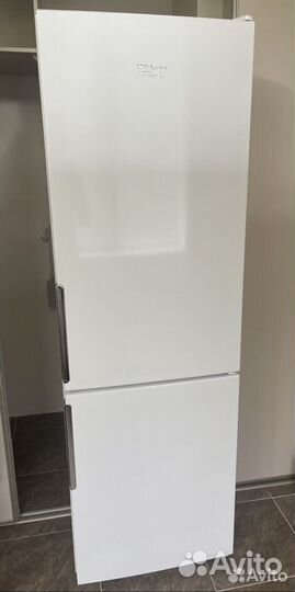 Холодильник ноуфрост 2 года