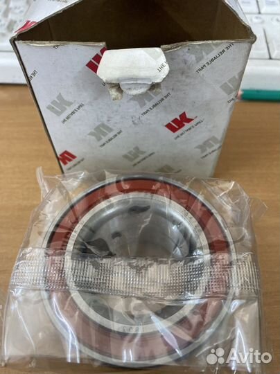 Подшипник ступицы передний 754728