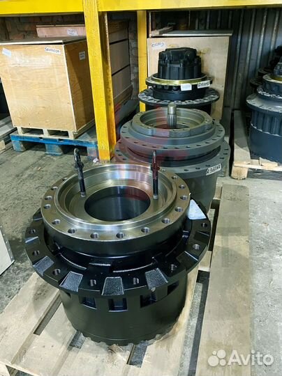 Редуктор хода Hitachi EX120