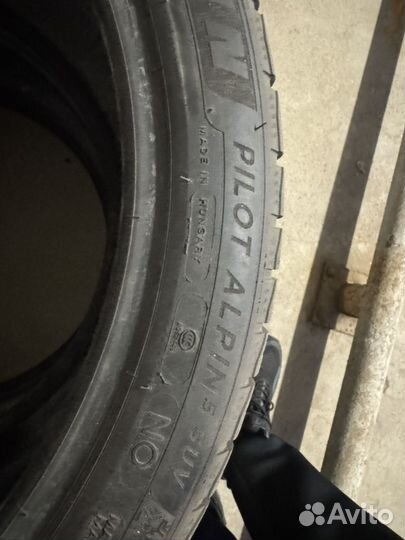 Michelin Pilot Alpin 5 SUV 275/40 R21 и 305/35 R21