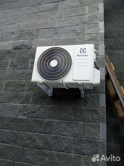 Монтаж кондиционеров и вентиляции