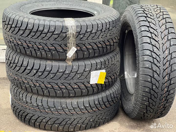 Nokian Tyres Hakkapeliitta LT3 275/65 R18 123Q