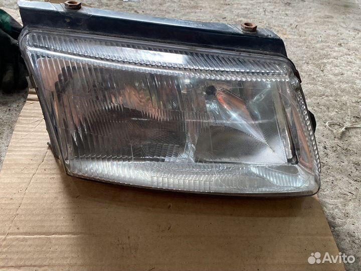 Фара Volkswagen Passat B5 правая