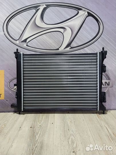 Радиатор охлаждения двигателя основной Hyundai sol