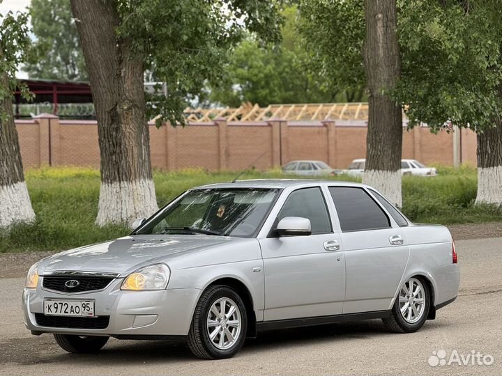 Сиденья на priora 2