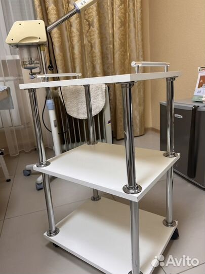 Тележка косметологическая