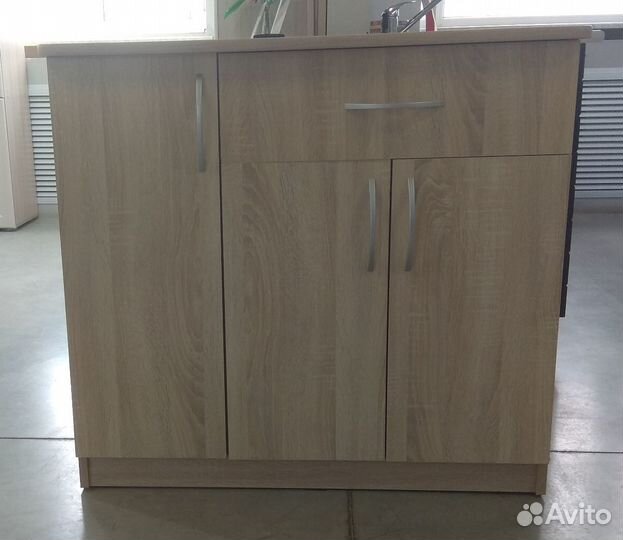 Комод трехстворчатый с одним ящиком София в наличи