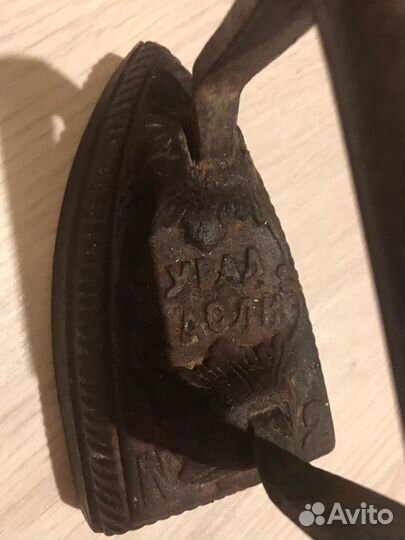 Утюг чугунный старинный