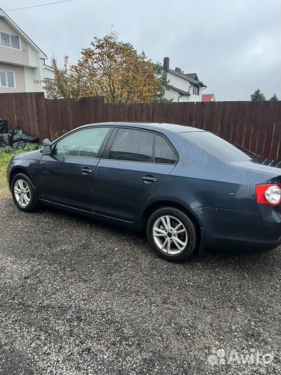 Volkswagen Jetta 1.6 AT, 2009, 149 000 км