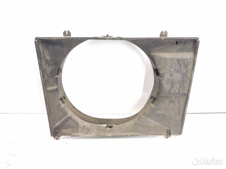 Диффузор вентилятора Mitsubishi Pajero 3 2002