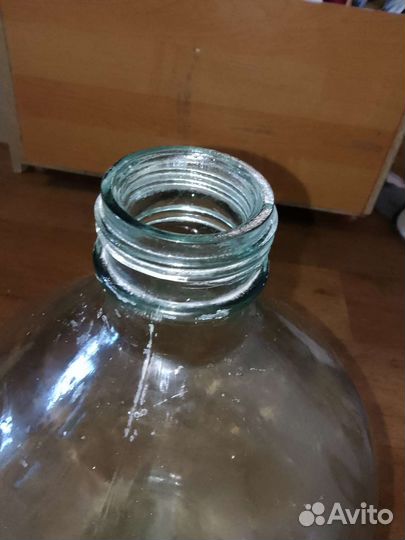 Бутыль стеклянная 10 литров. Бутыль 20 литров 20