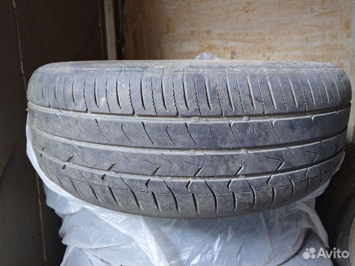 Toyo Tranpath MPZ 215/60 R17