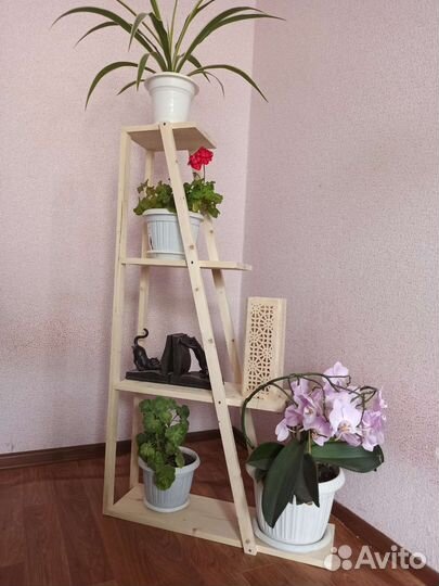 Полка для цветов на окно