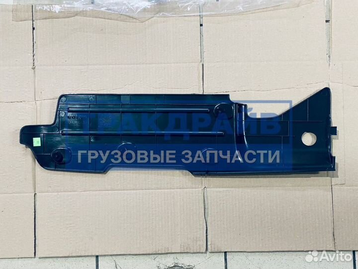 Торцевая планка правой фары Volvo FH12 FH13