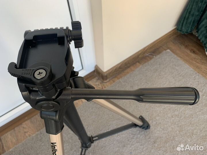 Штатив для камеры 144 см б/у
